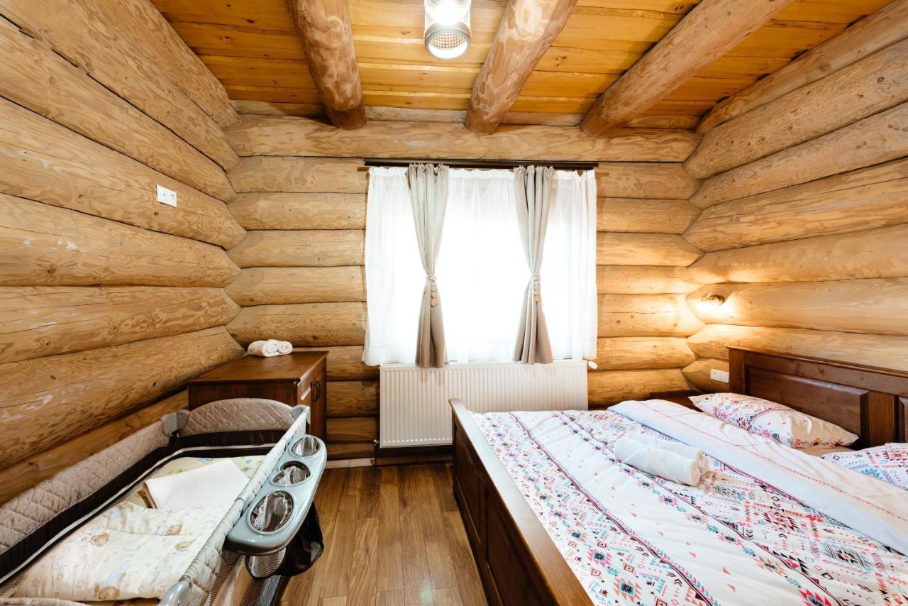 Casa Din Deal Mărişel エクステリア 写真